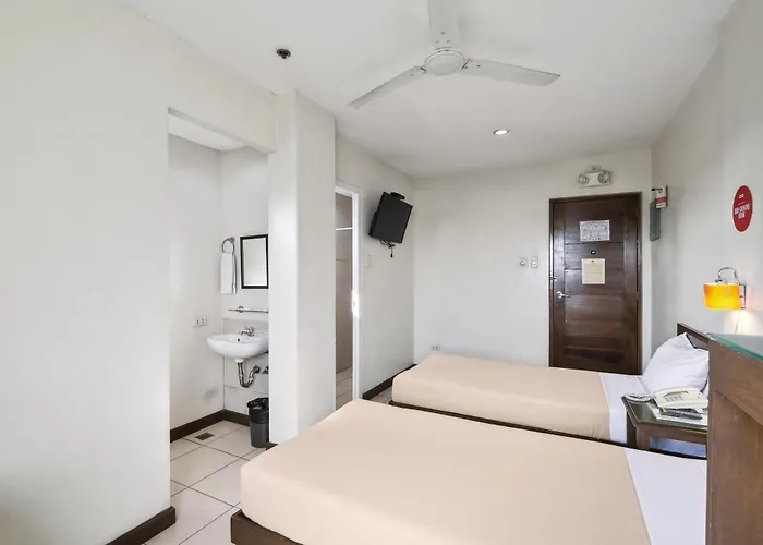 Hotel Governor Forbes - Center Manila