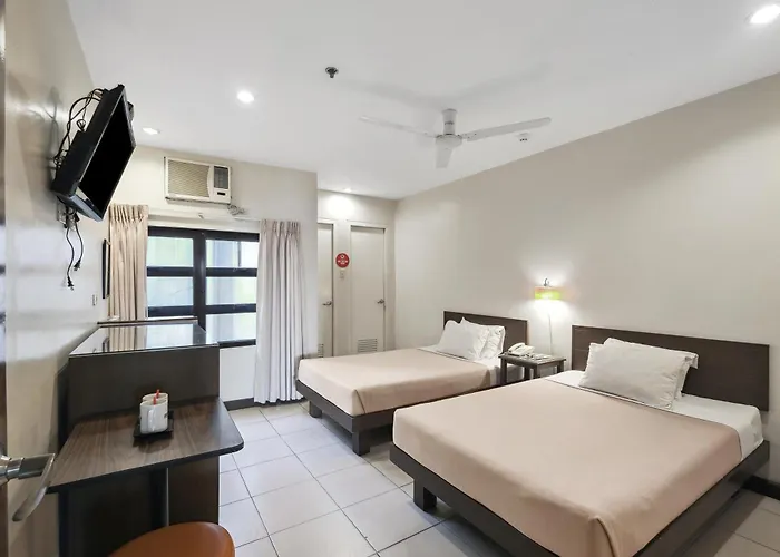 Governor Forbes - Center 3* Manila