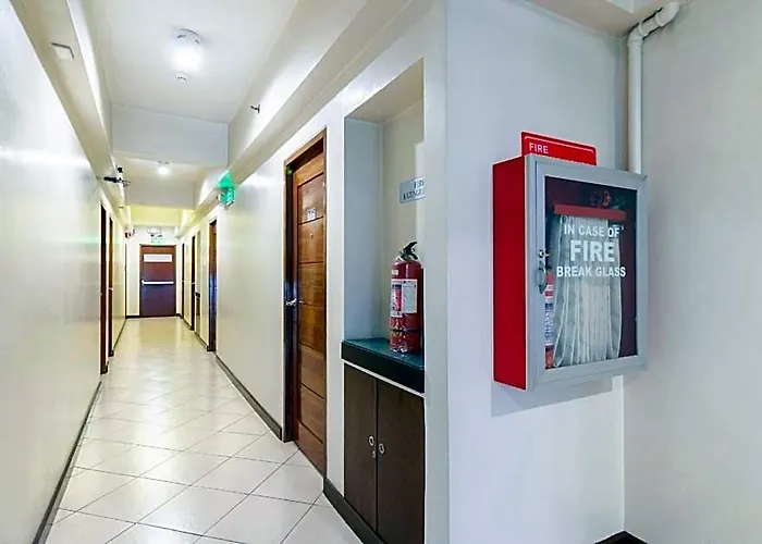 Governor Forbes - Center 3* Manila