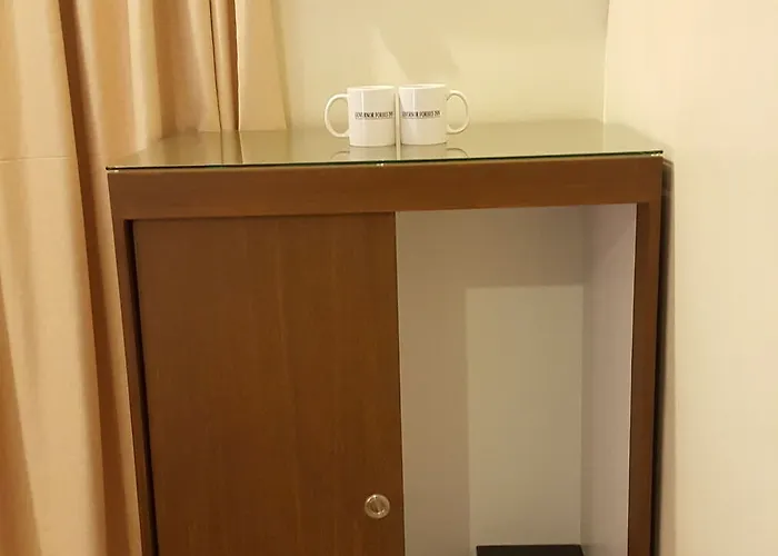 Governor Forbes - Center Hotel 3*